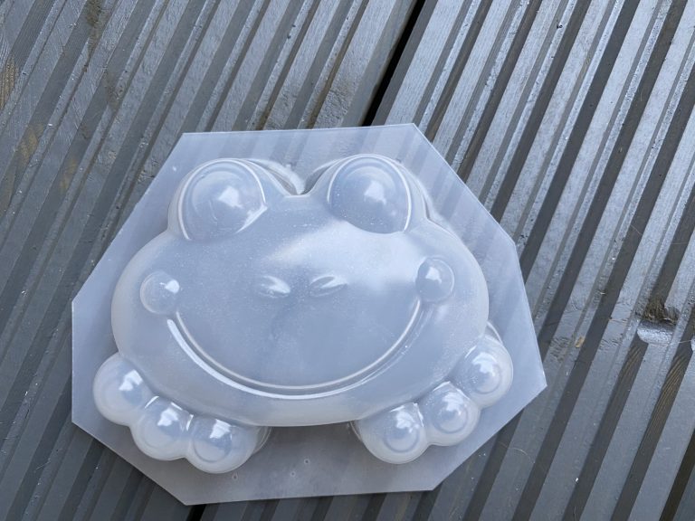 Fred the Frog Bath Bomb Mold